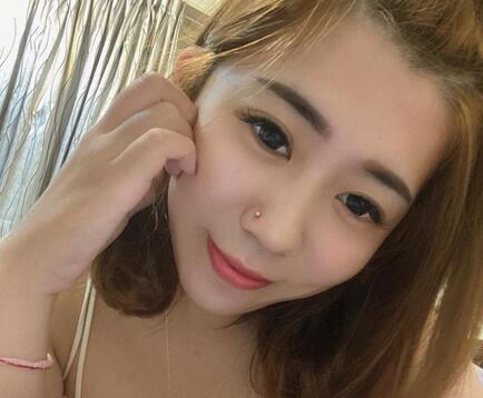 台灣自拍1393 大奶鼻環刺青妹