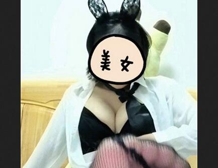 【最新封神❤️极品乱伦】海角社区乱伦大神强操哺乳期嫂子新作❤️乱伦3P前忍不住独占嫂子一次 穿情趣衣服做爱像狂野小猫