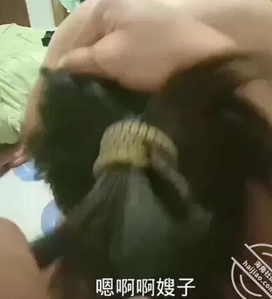 海角侄子爆肏嫂子29.0 在嫂子房间过夜后续 哺乳后休息再次被榨精 嫂子任我尽情发泄 高潮迭起颜射