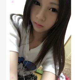 精選158 把粉嫩的鄰居妹妹片上床 猛操到妹妹哭喊求饒