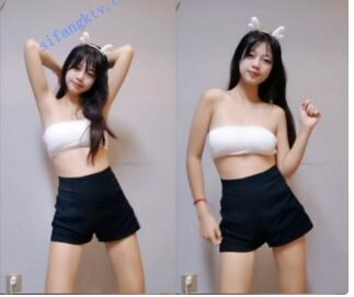 补 推荐！两个学生跳裸舞~【小婧】极品美乳~自慰喷水~超顶