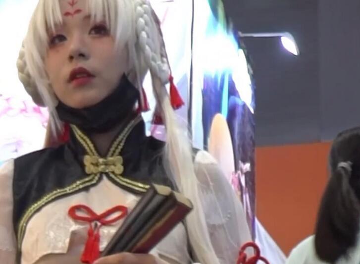 【xxn-137】不知火cos美女..性感白丝开衩旗袍内裤屁股全露