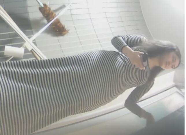 六月新流出写字楼❤️气质优雅的黑裙白领姐姐