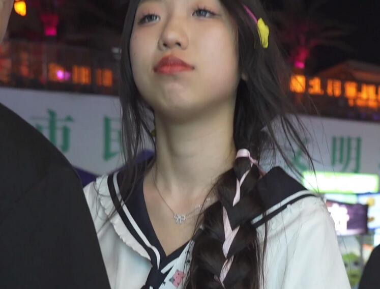 (BC-AA-462)制服jk可爱小姐姐..和男友逛街内裤湿了一大片
