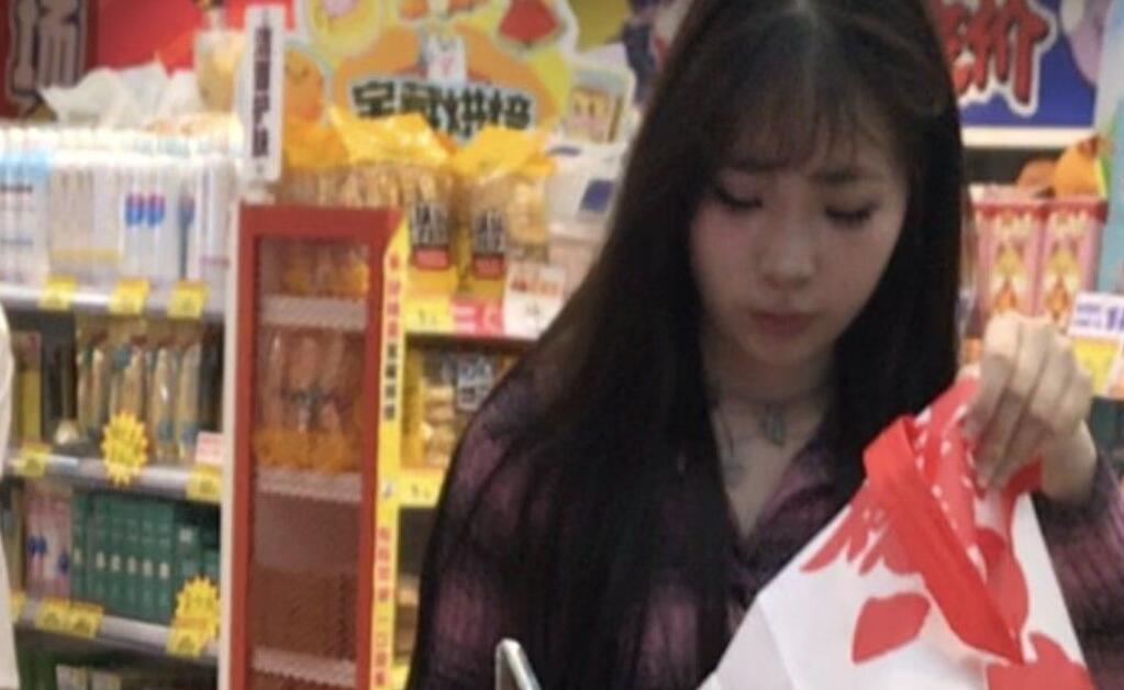 【TKCD】187.抄底肉丝美腿百褶裙小姐姐