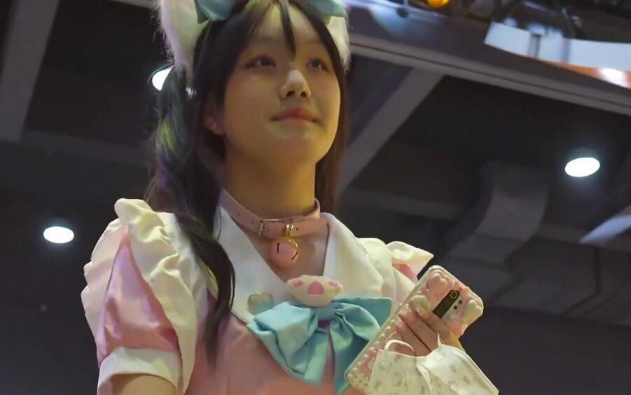 【xxn-246】双马尾猫耳萝莉女仆..大长腿白丝过膝袜前后CD