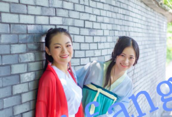 ❤️闺蜜组团丽江出游溪边玩的太疯狂