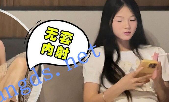 欧阳克20-约了一个18岁只有88斤的大花腿妹妹，中途本想玩…
