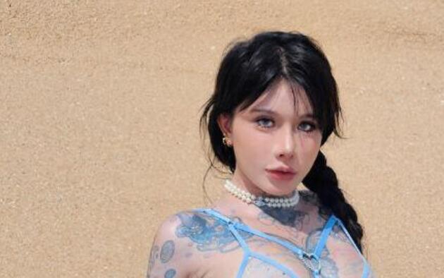 颜值巅峰白富美 Sexy chloe (龙猫夫妇) 高价付费群最新福利
