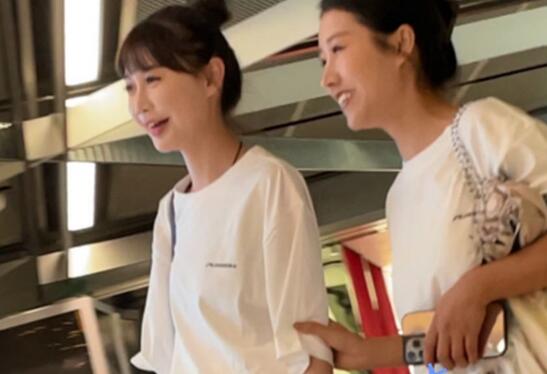 ⭐⭐⭐【KKCD㊙️】3313-3314-抄底漂亮网红小姐姐和试衣服美女