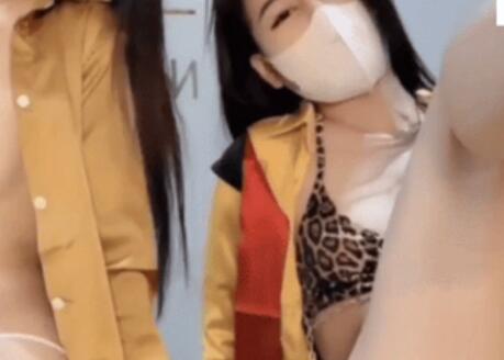 【stripchat】按摩院女主播「Jennie_Spa」身材不错的眼镜技师