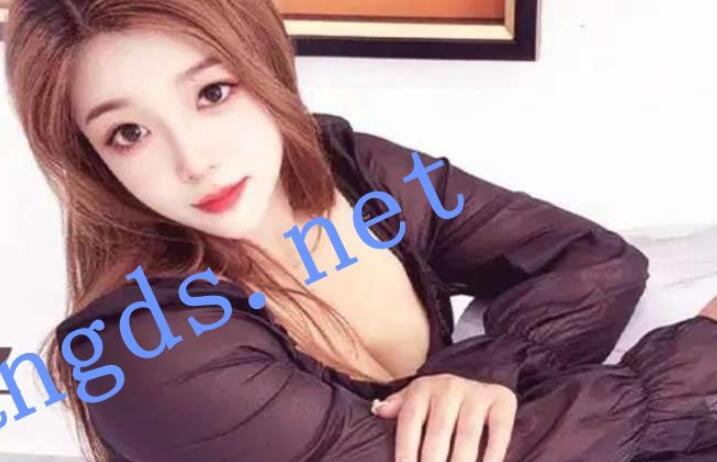 xjx423欠租的小姨子被堵在家里,只好用肉体偿还利息