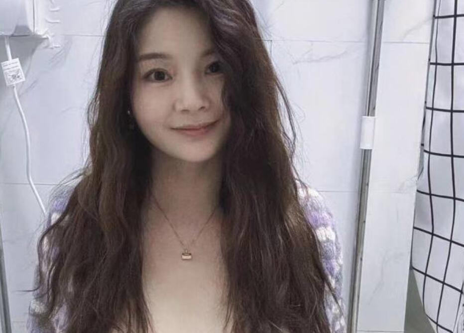 ❤️√ 早期WANGD 模特人气御姐 女神回归【甲乙丙我姓丁】某报兴起的福利敢漏身材好后面隐退 最近又回归了 25V