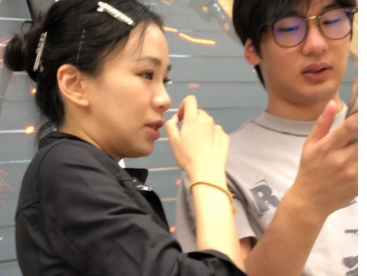 ⭐【mccd】⭐ 35黑内黑丝小美女发现镜头依旧被CD