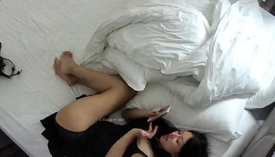 ❤️漂亮女友连续开房造爱，带道具帮男友走后门【3.1G】